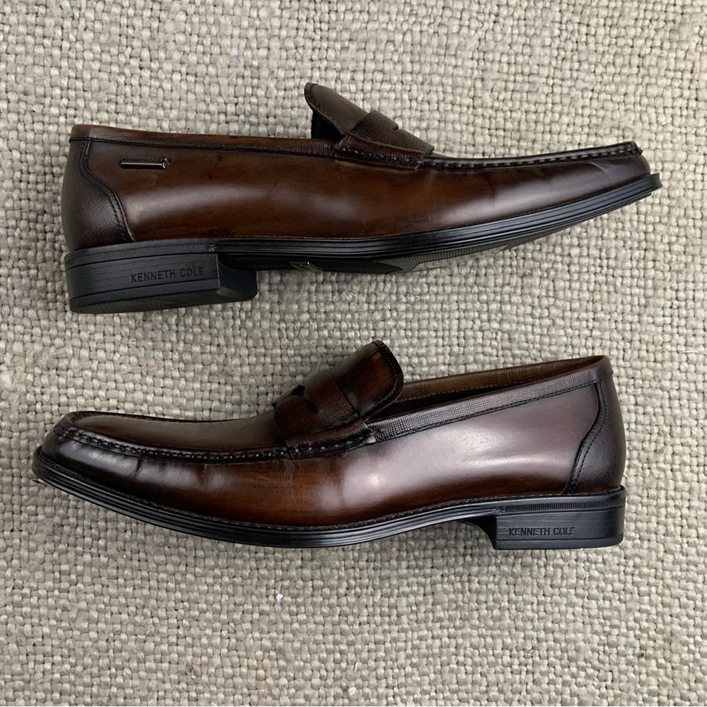 Kenneth Cole slip in casual shoe